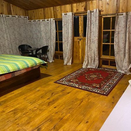 Bed and Breakfast Log Cabin In The Woods Ґанґток Екстер'єр фото