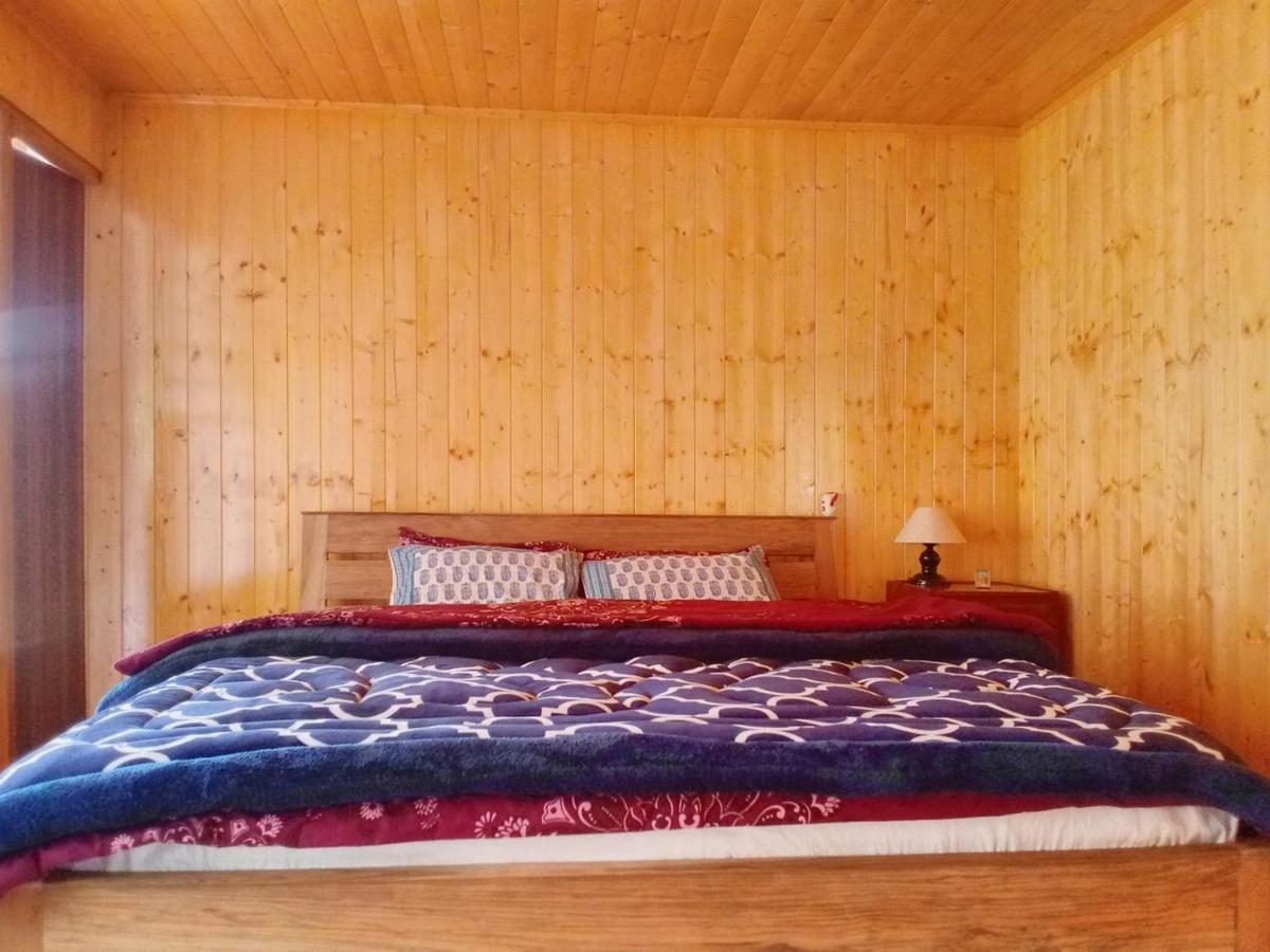 Bed and Breakfast Log Cabin In The Woods Ґанґток Екстер'єр фото