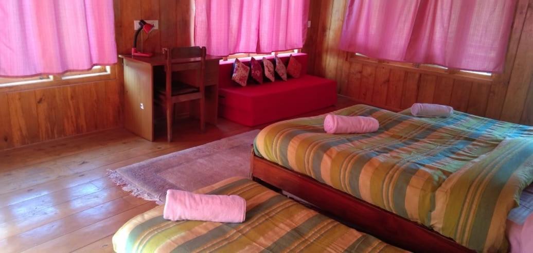 Bed and Breakfast Log Cabin In The Woods Ґанґток Екстер'єр фото