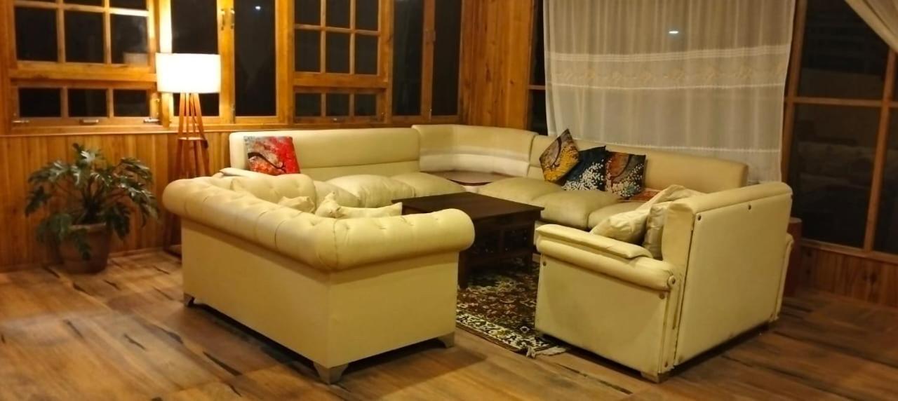 Bed and Breakfast Log Cabin In The Woods Ґанґток Екстер'єр фото