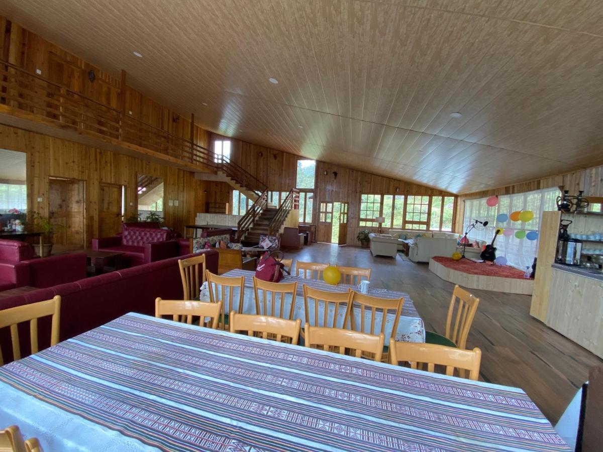 Bed and Breakfast Log Cabin In The Woods Ґанґток Екстер'єр фото